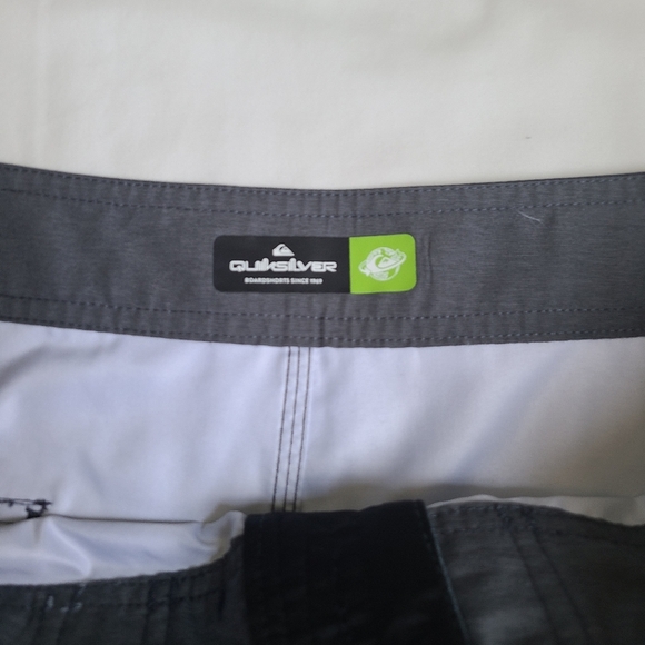 NWT Quiksilver Striped Board Shorts - Picture 5 of 7